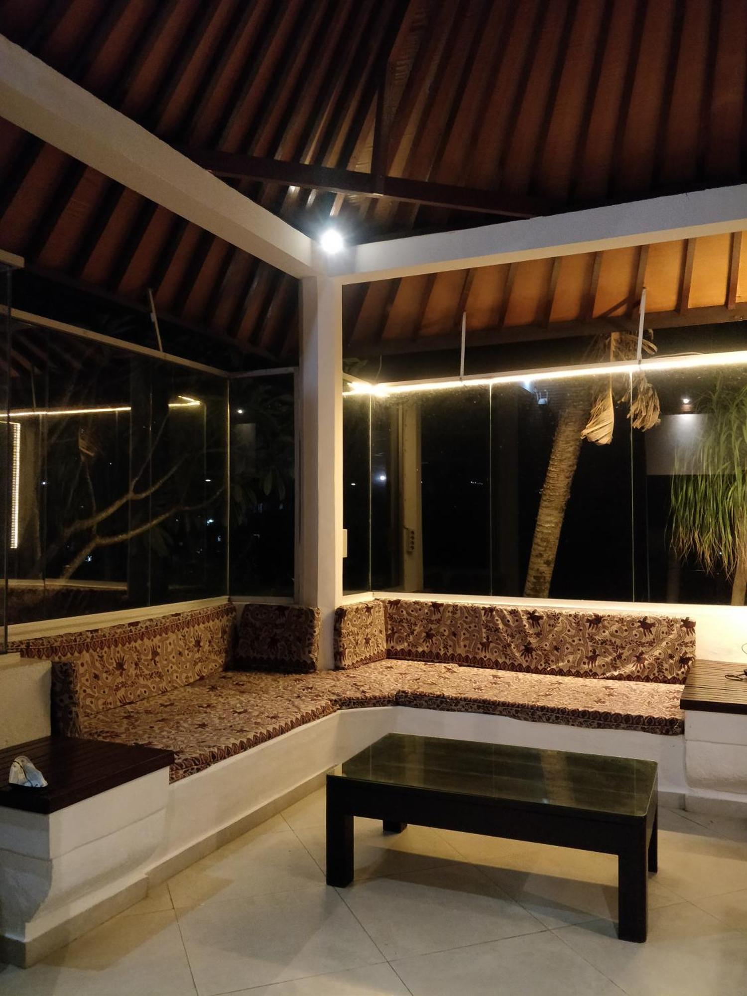 The Dharma - Mountain, Sea & Sunset View - Private W Starlink - 5br Villa Lovina