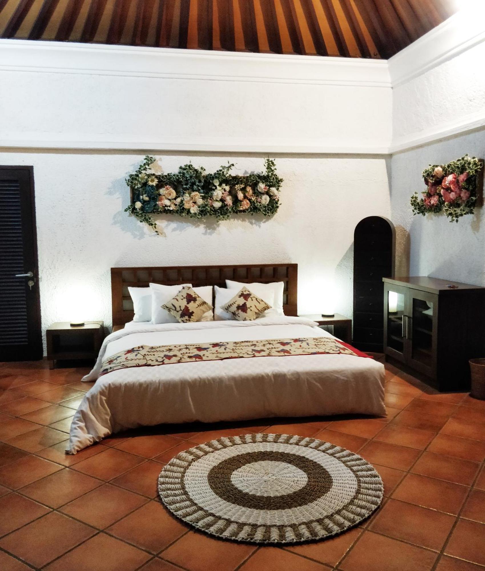 The Dharma - Mountain, Sea & Sunset View - Private W Starlink - 5br Villa Lovina