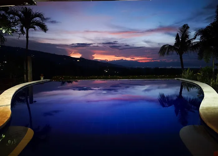 The Dharma Lovina - Mountain, Sea & Sunset View - Private Villa W Starlink - 5Br